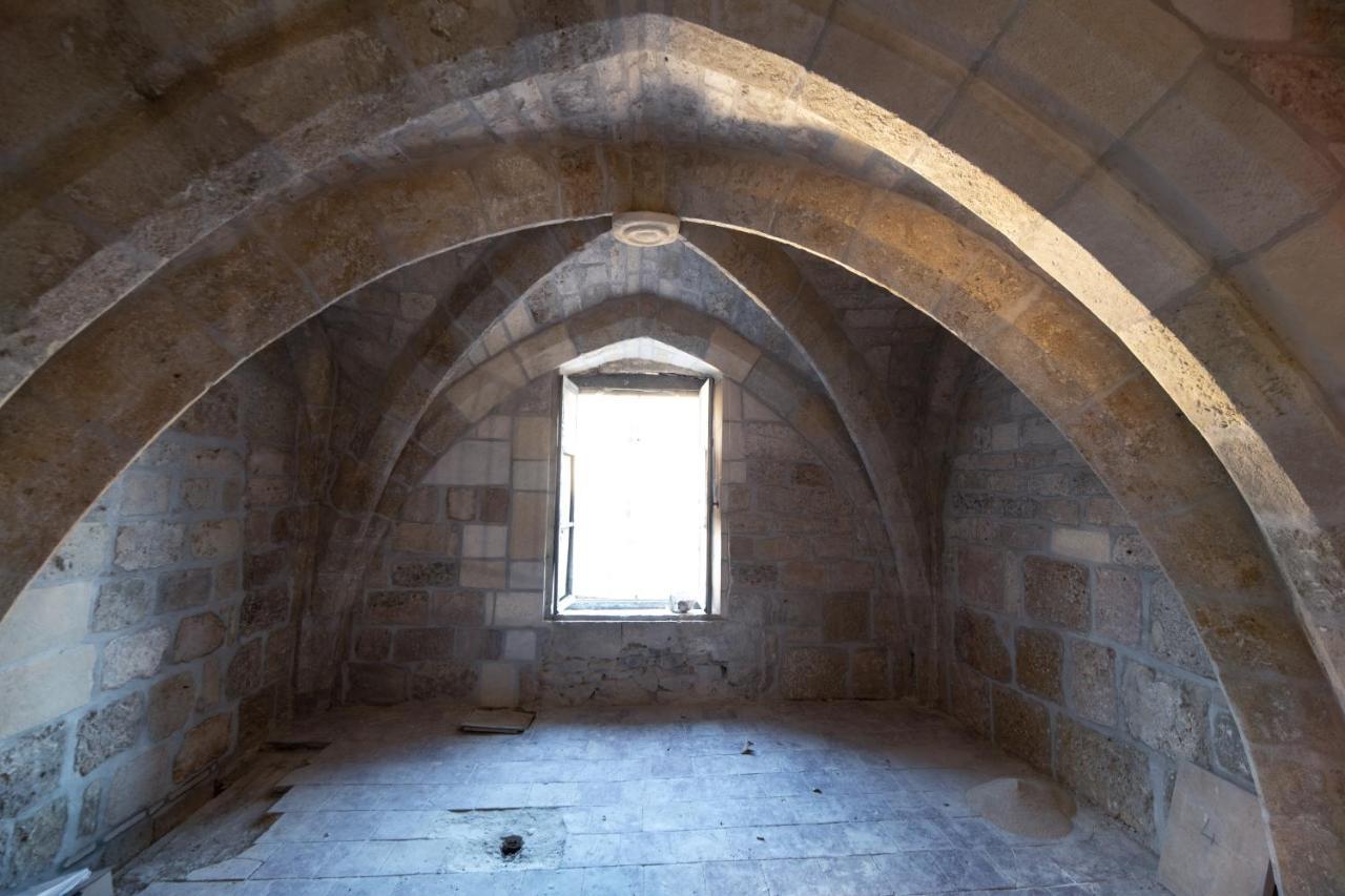 Chambre Lyre Maison De L'Eglise Du Couvent Narbonne Exterior photo